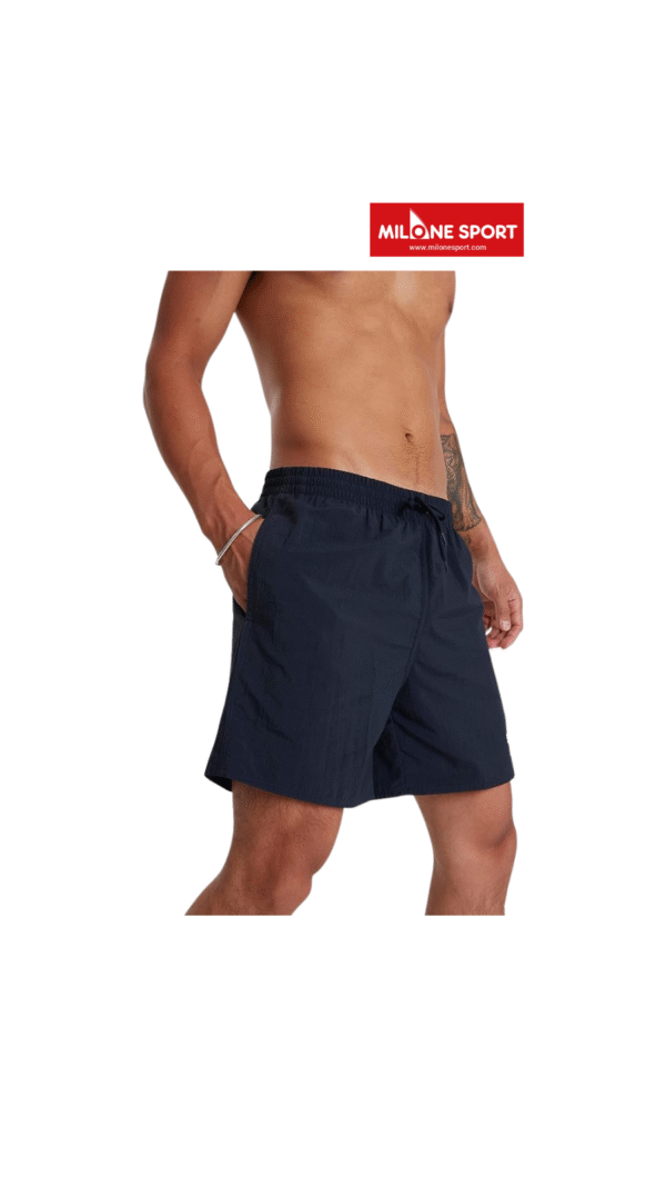 61 Speedo Essential 16